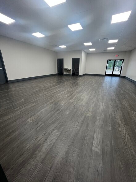 More Photos Of 2740 Old Austin Peay Hwy, Memphis Industrial For Lease