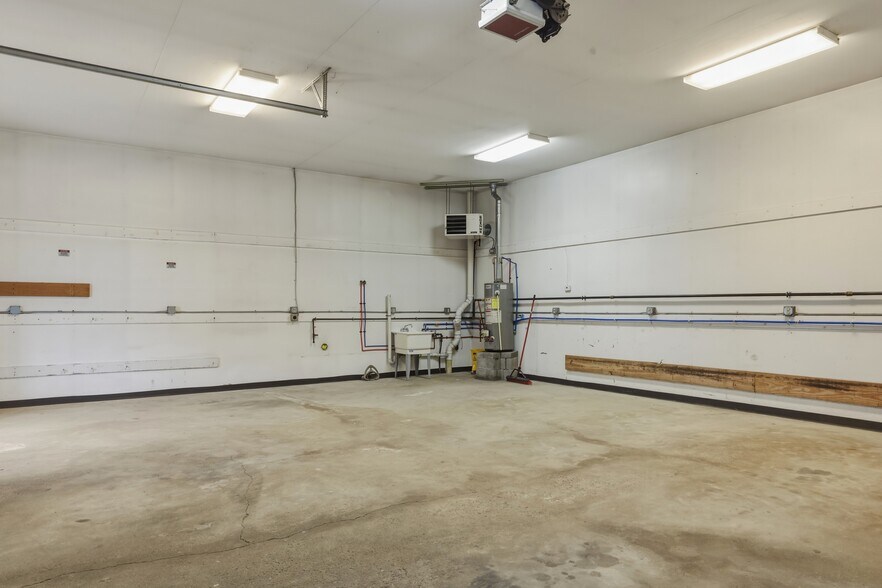 More Photos Of 25 E Pulteney St, Corning Office For Sale