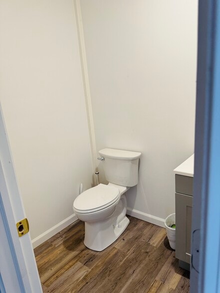 More Photos Of 602 W Madison St, Broken Arrow Self Storage For Lease