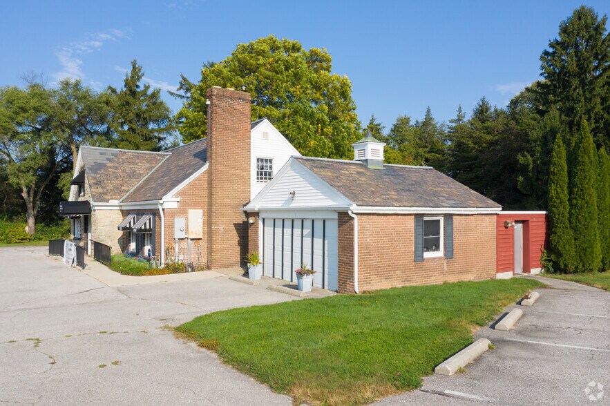 More Photos Of 35800 Detroit Rd, Avon Restaurant For Sale