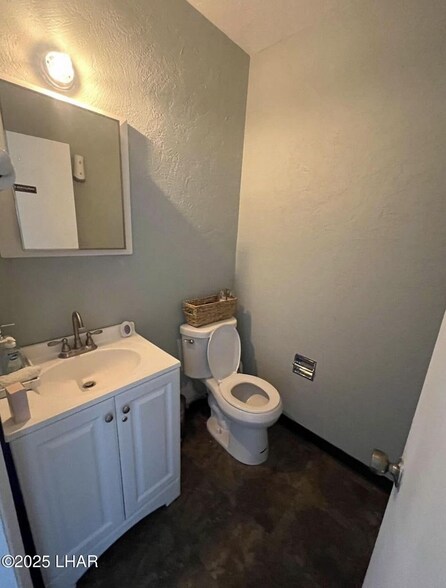 More Photos Of 2159 McCulloch Blvd N, Lake Havasu City Storefront Retail Office For Lease