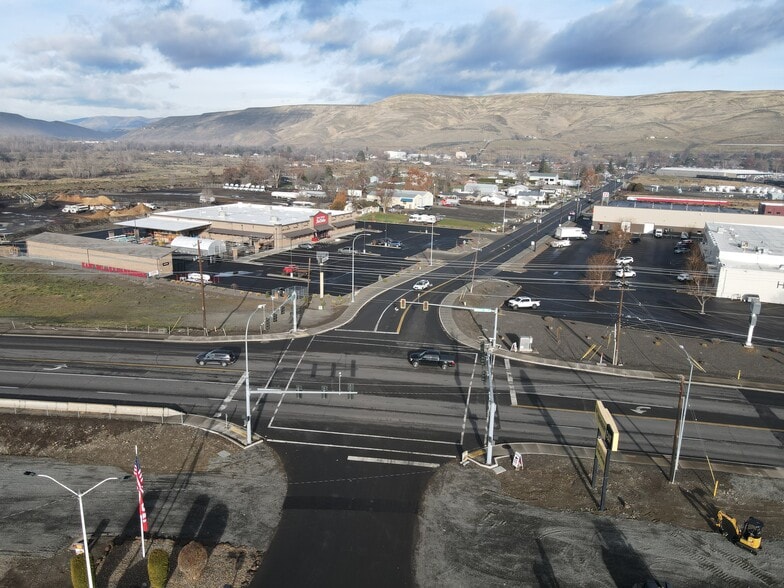 More Photos Of 104 Butterfield Rd, Yakima General Retail For Sale