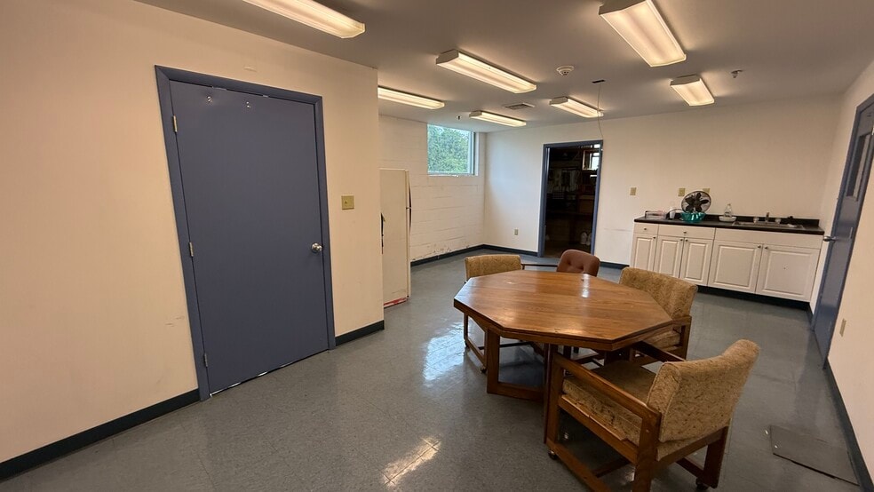 More Photos Of 125-155 Howard St, Phillipsburg Unknown For Lease