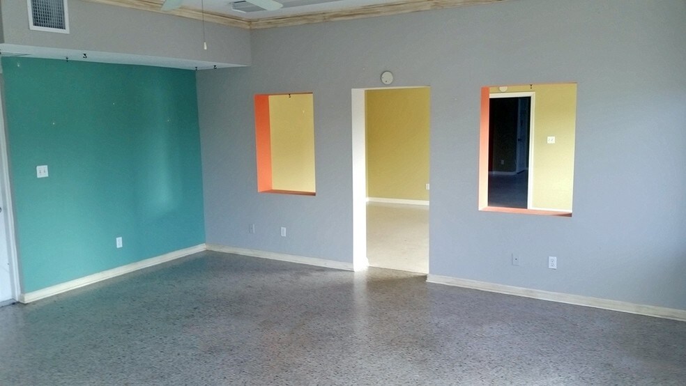 More Photos Of 2426 NE Letitia St, Jensen Beach Storefront Retail Residential For Sale