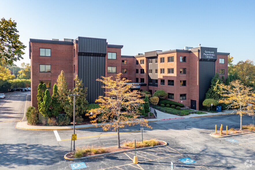 More Photos Of 3633 W Lake Ave, Glenview Medical For Lease
