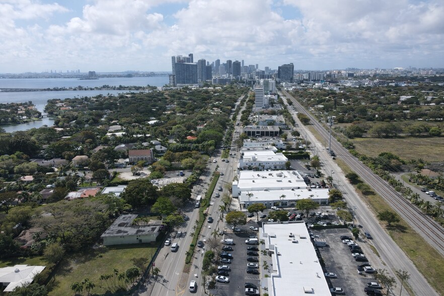More Photos Of 5084 Biscayne Blvd, Miami General Retail For Lease