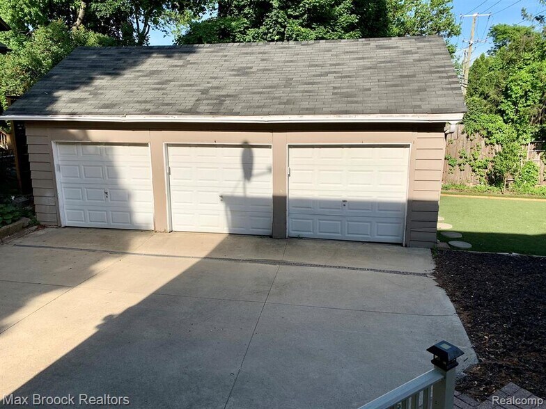 More Photos Of 156 N Worth St, Birmingham Multifamily For Sale