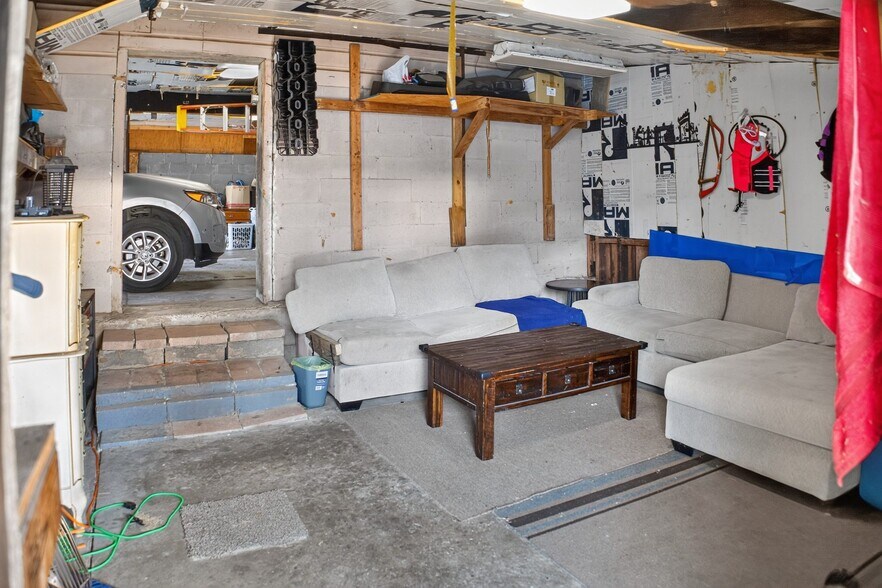 More Photos Of 3315 US Highway 259 N, Kilgore Light Distribution For Sale