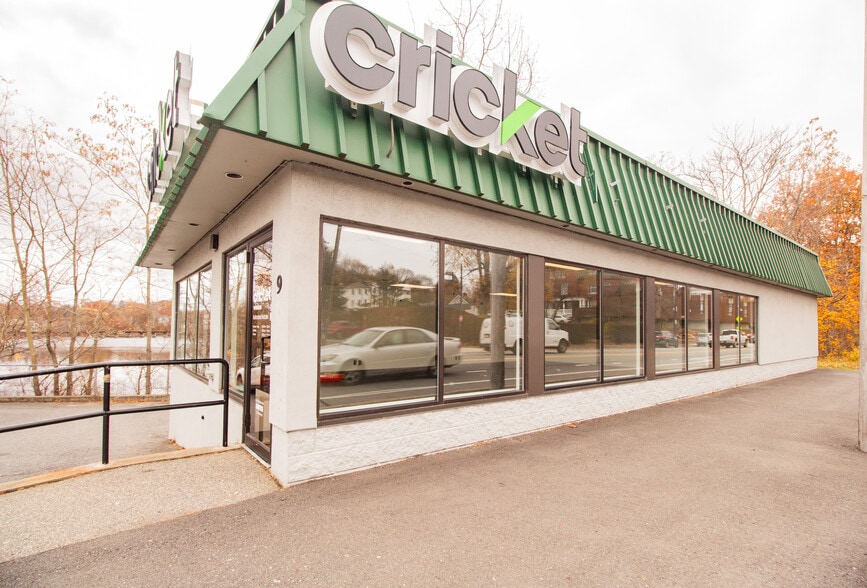 More Photos Of 9 Stafford St, Worcester Freestanding For Sale