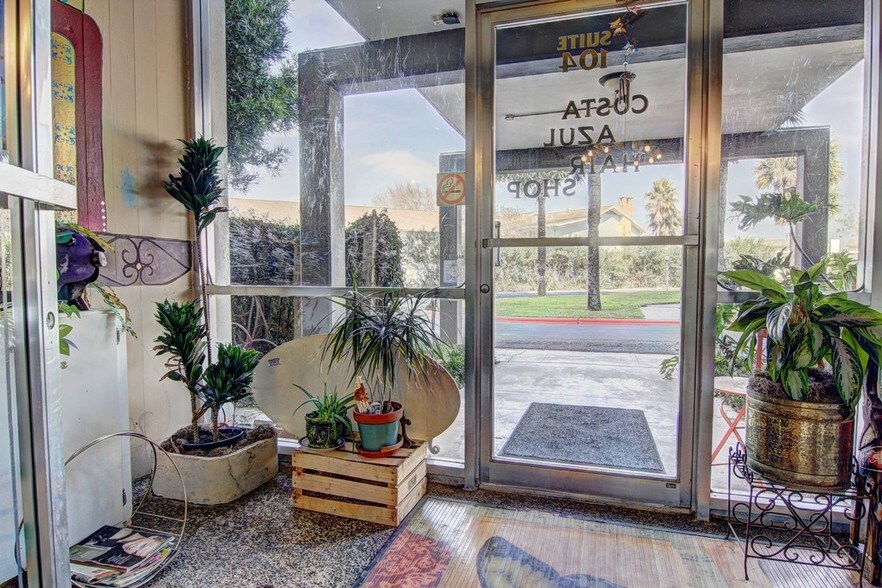 More Photos Of 4600 Ocean Dr, Corpus Christi Apartments For Sale