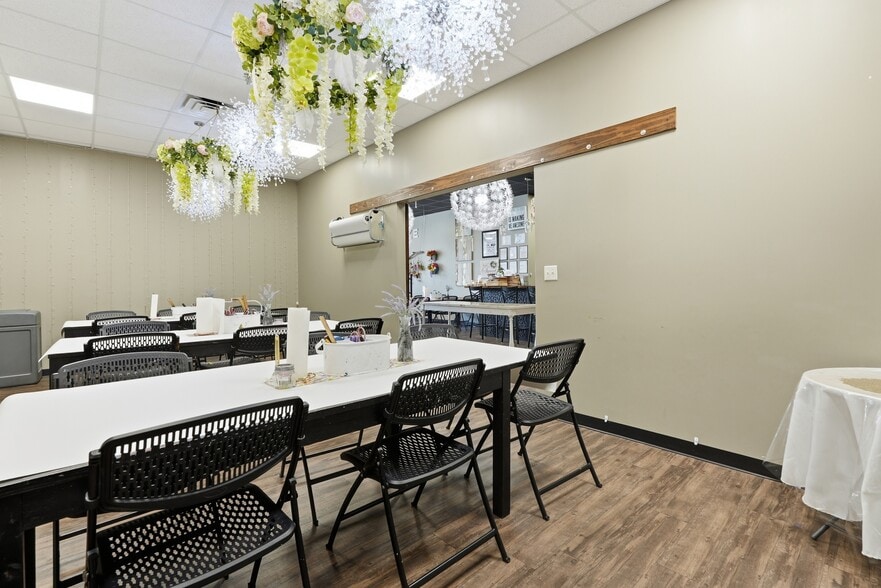 More Photos Of 1011 Towne Center Blvd, Pooler Storefront Retail Office For Lease
