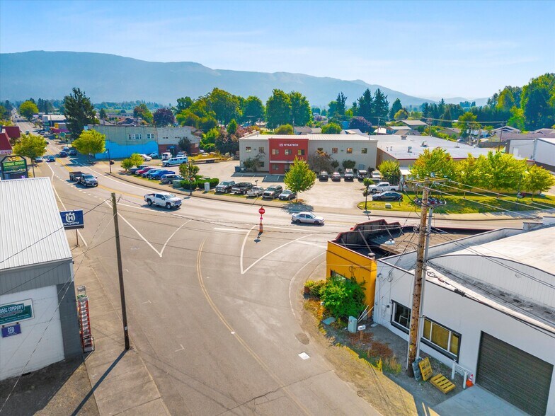 More Photos Of 102 Everson Rd, Everson Storefront For Sale