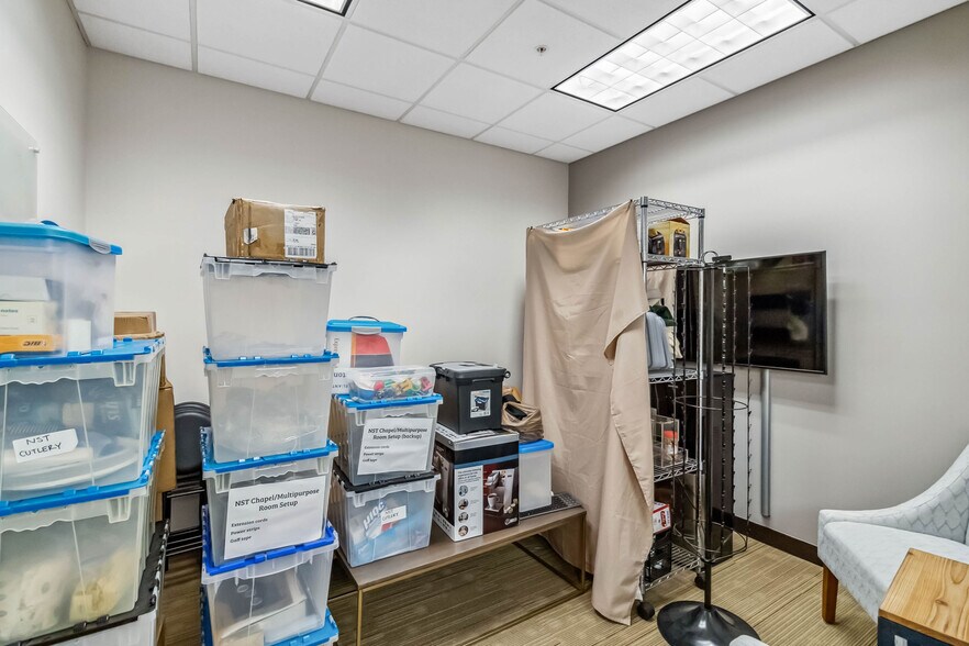 More Photos Of 11002 Lake Hart Dr, Orlando Religious Facility For Lease