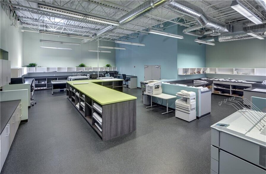 More Photos Of 1705 S Walton Blvd, Bentonville Office For Sale