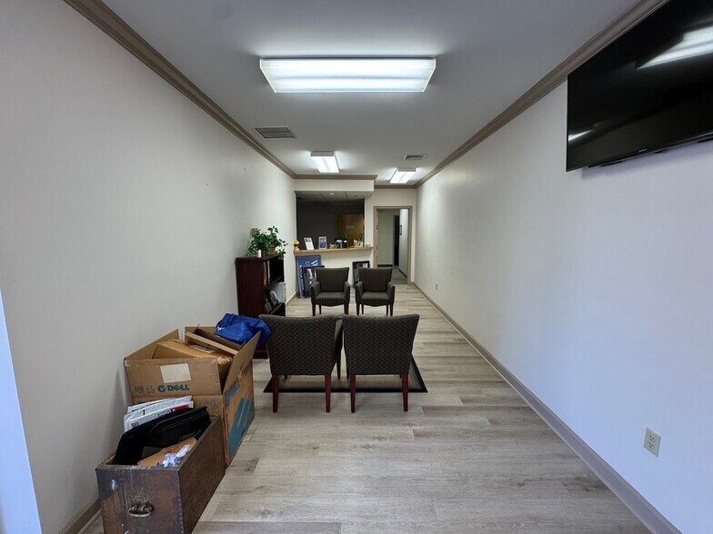 More Photos Of 4589 Oleander Dr, Myrtle Beach Office For Sale