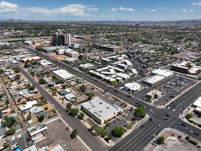 More Photos Of 1602 E Thomas Rd, Phoenix Drugstore For Sale