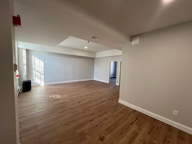 More Photos Of 26 S Church St, West Chester Office For Sale