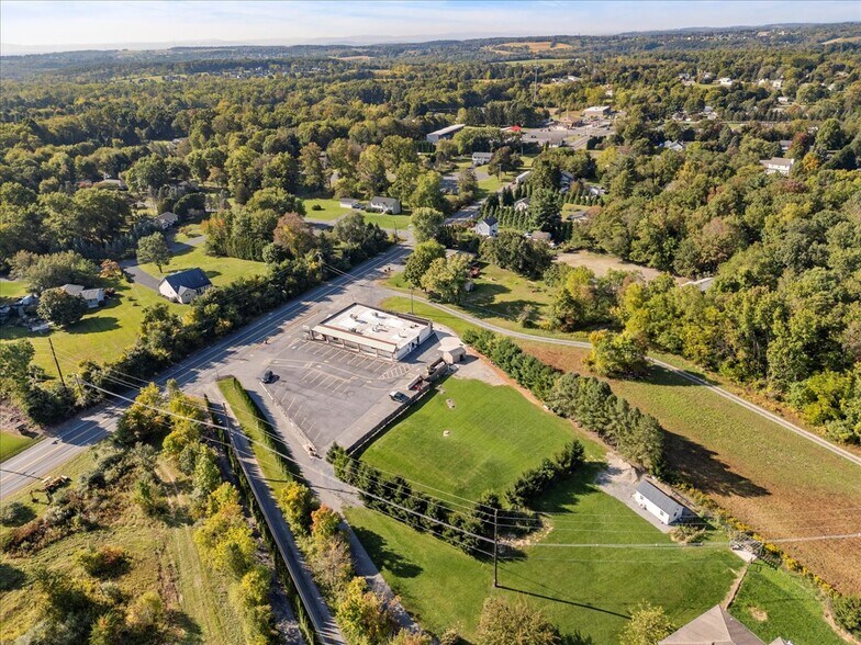 More Photos Of 232 W Moorestown Rd, Wind Gap Restaurant For Sale