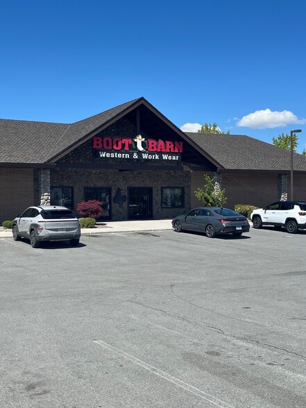 More Photos Of 3345 S Kietzke Ln, Reno Freestanding For Lease