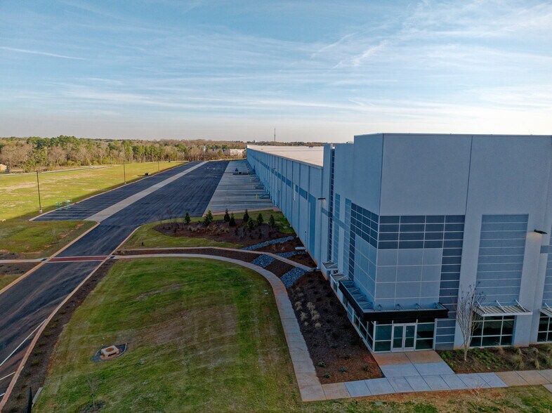 More Photos Of 2087 Williams Industrial Blvd, Rock Hill Distribution For Lease