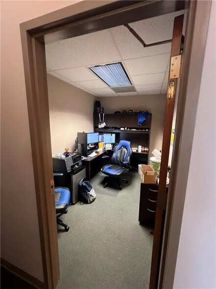 More Photos Of 28 W North St, Danville Office For Sale