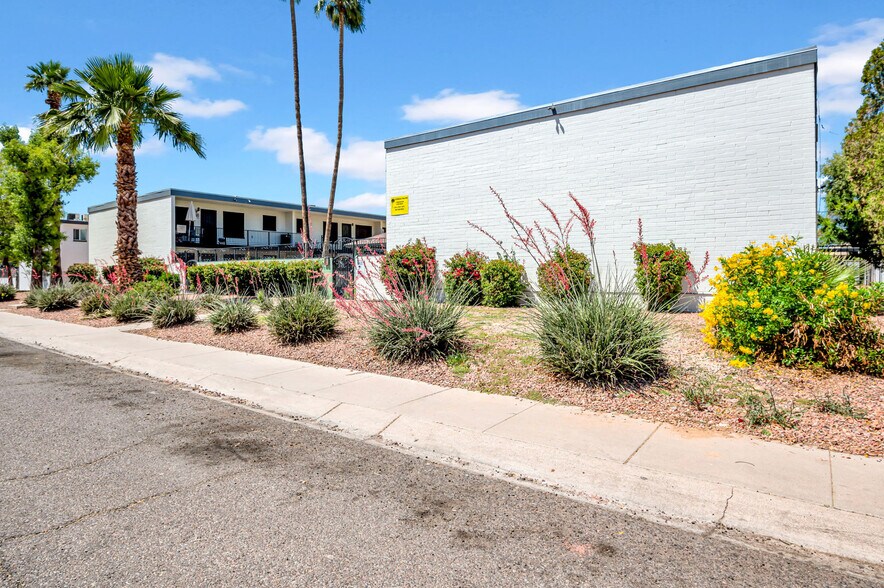 More Photos Of 1942 W Berridge Ln, Phoenix Apartments For Sale