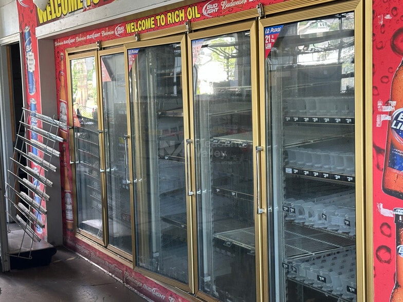 More Photos Of 153 Benedict Ave, Norwalk General Retail For Sale