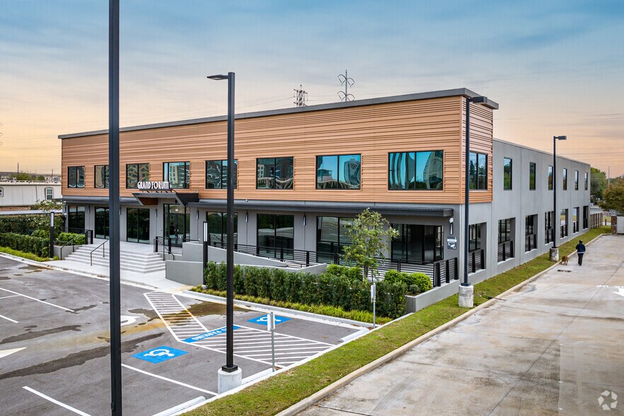 More Photos Of 3133 Southwest Fwy, Houston Office For Sale