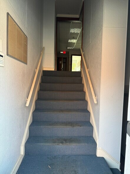 More Photos Of 584 Wyoming Ave, Kingston Medical For Sale