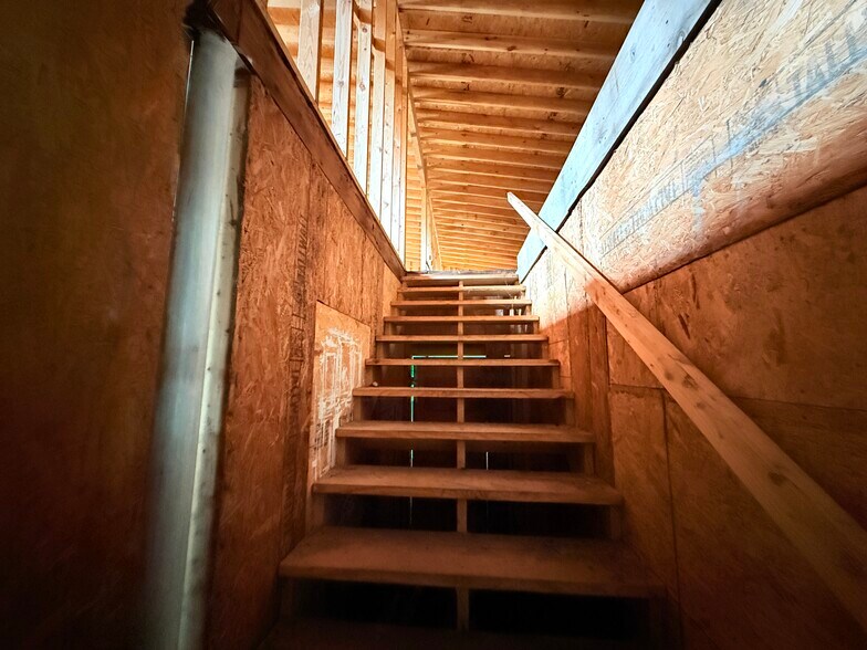 More Photos Of 7154 Richmond Hwy, Tappahannock Light Manufacturing For Sale