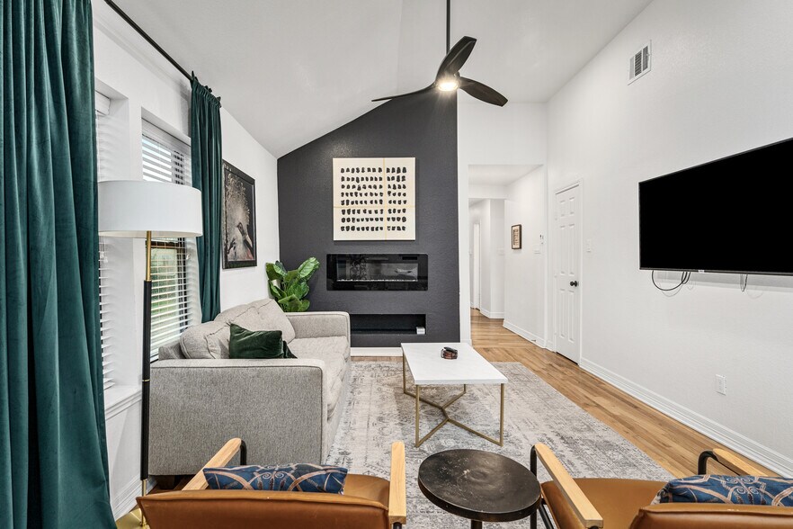 More Photos Of 3404 Rosedale St, Houston Multifamily For Sale