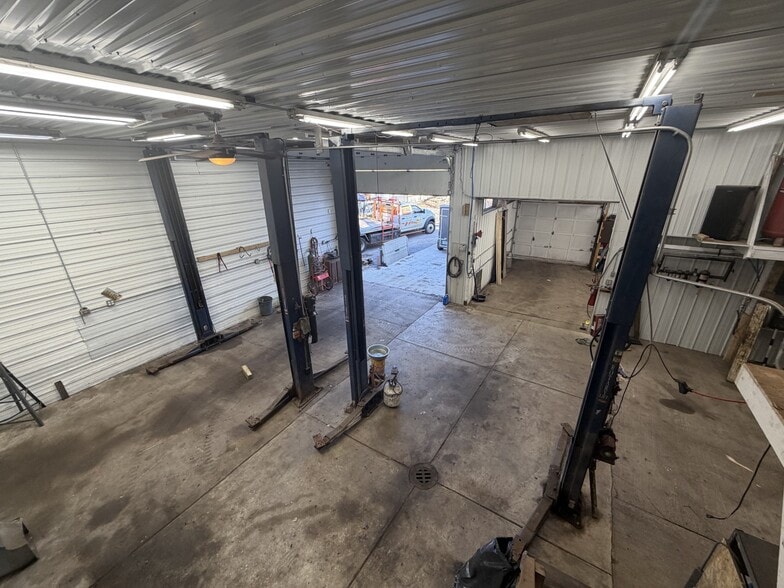 More Photos Of 1644 4 Mile Rd NE, Grand Rapids Industrial For Sale