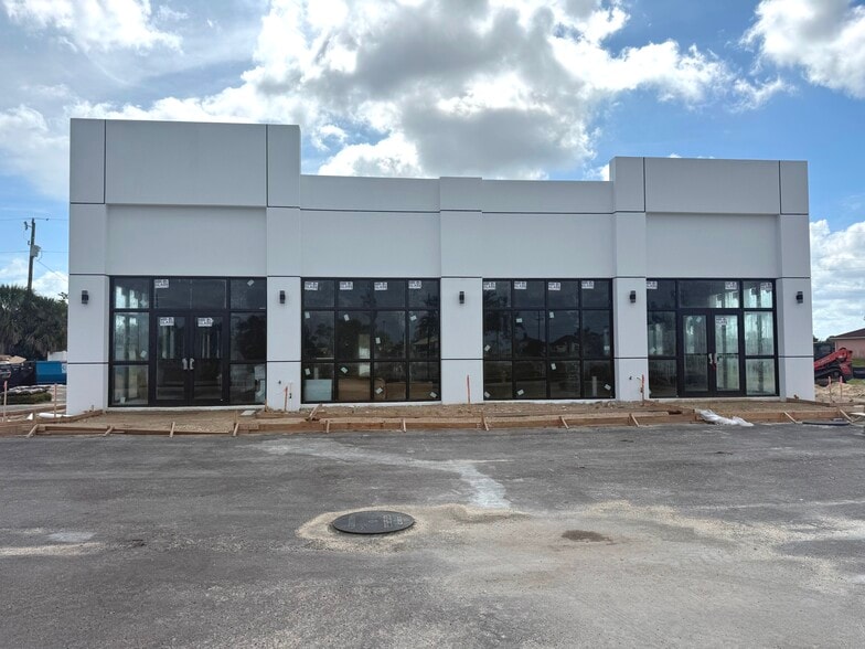 More Photos Of 1925 Skyline Blvd, Cape Coral Unknown For Lease