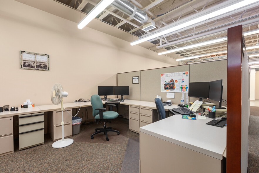More Photos Of 555 Corporate Dr, Kalispell Medical For Lease