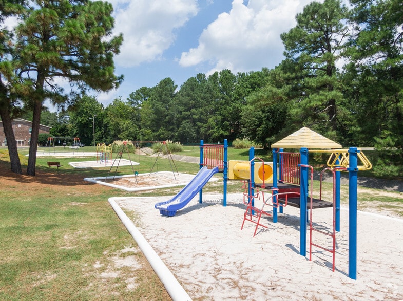 More Photos Of 29 Briar Cir, Fayetteville Apartments For Sale