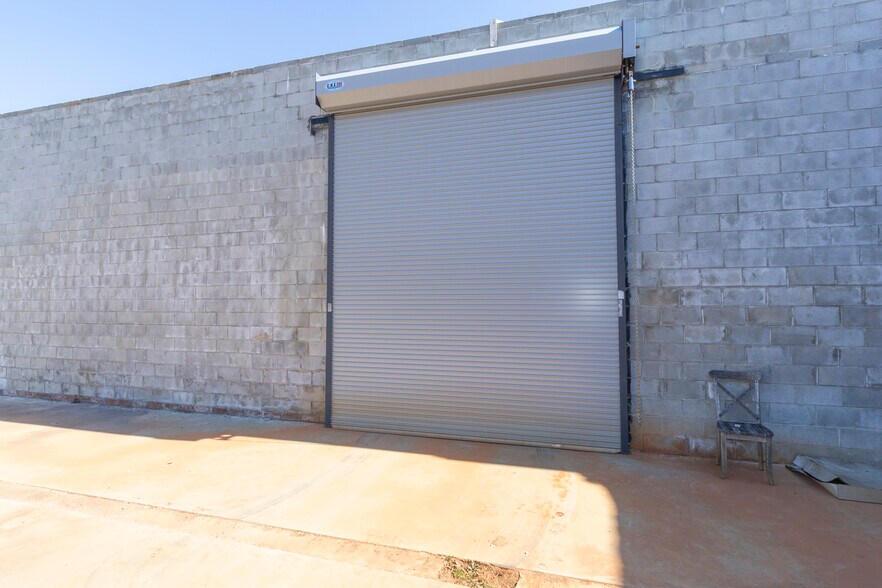 More Photos Of 2115 S McDuffie St, Anderson Manufacturing For Sale