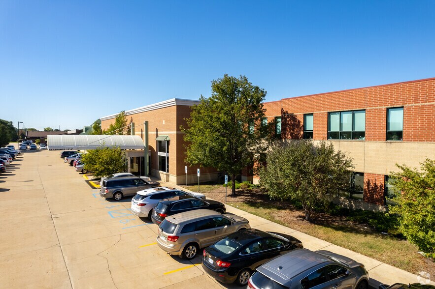 More Photos Of 43475 Dalcoma Dr, Clinton Township Medical For Lease