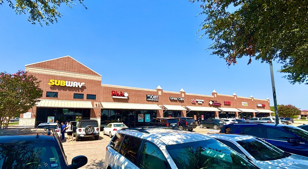 More Photos Of 1035 N Highway 77, Waxahachie Unknown For Lease