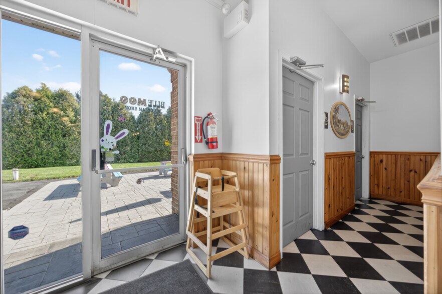 More Photos Of 2693 Community Dr, Bath Restaurant For Sale