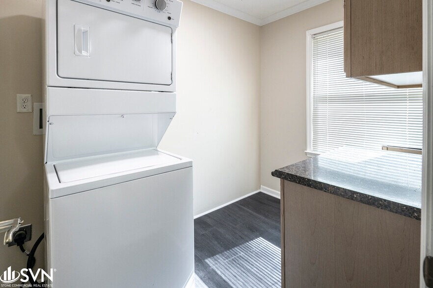 More Photos Of 274 Southland Dr, Lexington Office For Sale