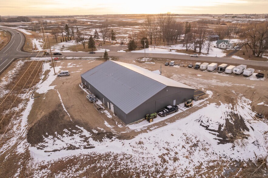 More Photos Of 815 E 1st Ave, Osakis Flex For Lease