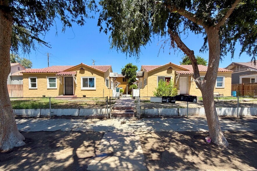 Primary Photo Of 210 17th St, Bakersfield Apartments For Sale