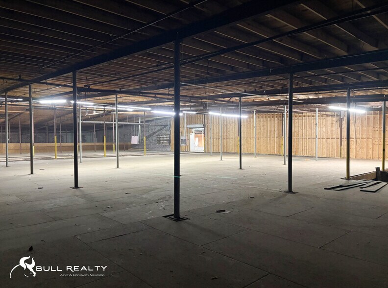 More Photos Of 406 Fourth Ave, Dalton Manufacturing For Sale
