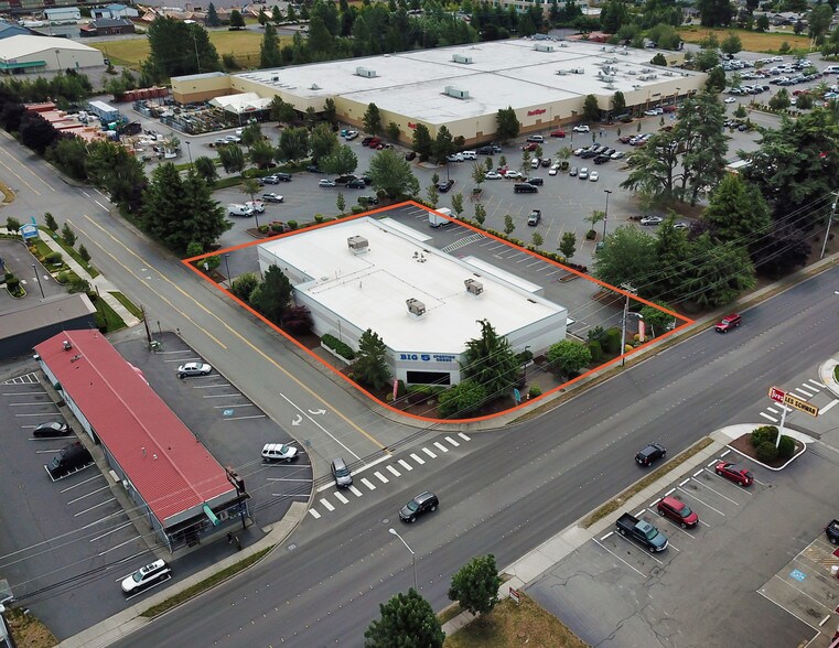 More Photos Of 910 S Burlington Blvd, Burlington Freestanding For Sale