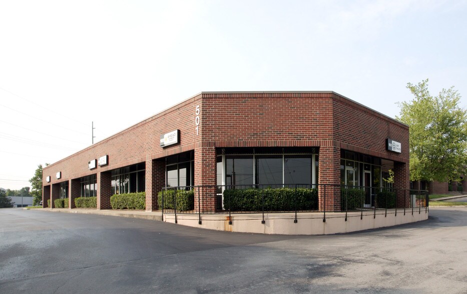 More Photos Of 501 Metroplex Dr, Nashville Unknown For Lease