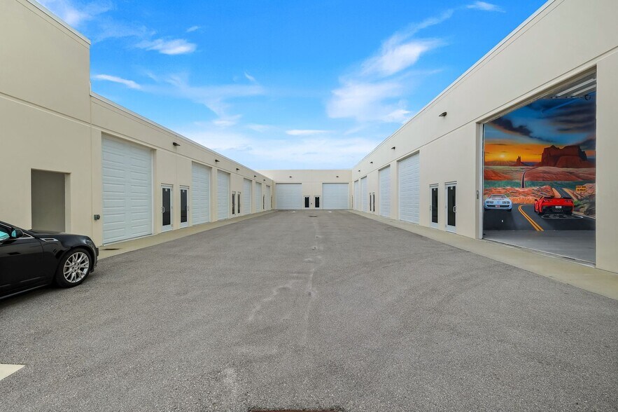 More Photos Of 4317 SW 9th Ave, Cape Coral Self Storage For Sale