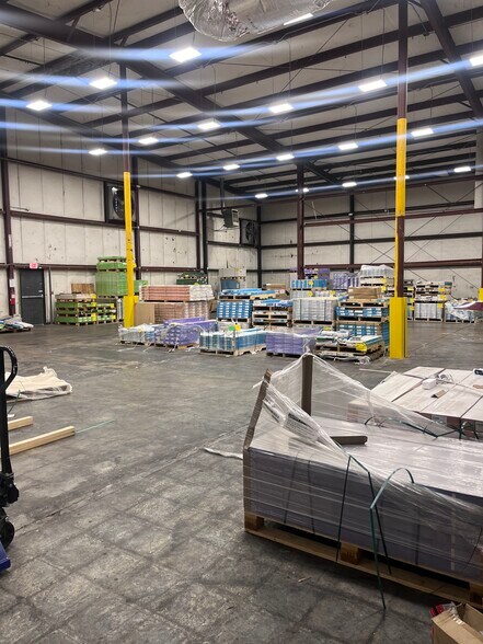 More Photos Of 2801 McKinley Ave, Fort Smith Warehouse For Lease