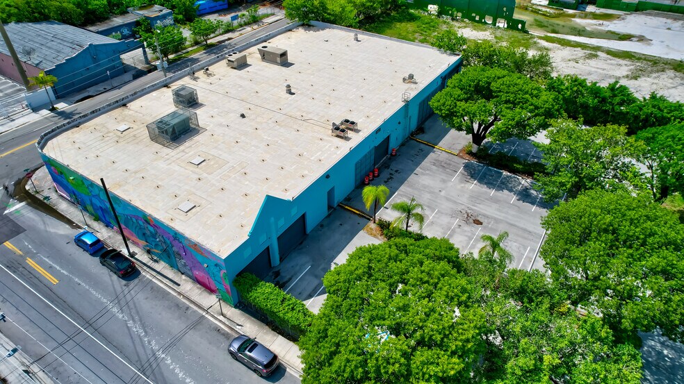 More Photos Of 2050-2090 N Miami Ave, Miami Freestanding For Lease