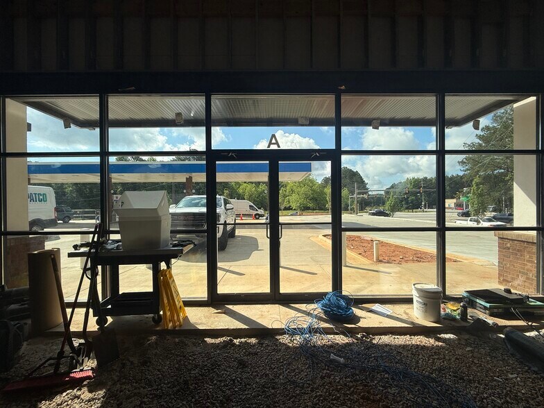 More Photos Of 1865 Highway 138, Monroe Service Station For Lease