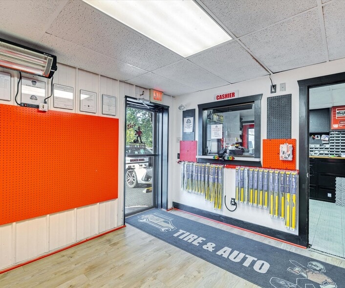 More Photos Of 110 N Courtland St, East Stroudsburg Auto Dealership For Sale